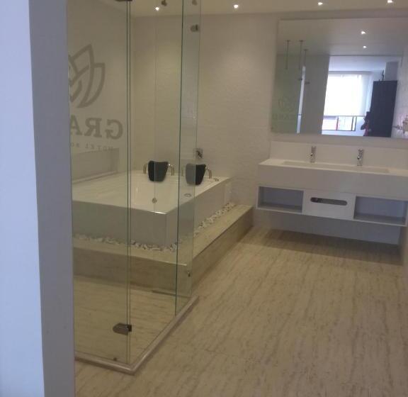 סוויטה דלוקס, Grand Boutique