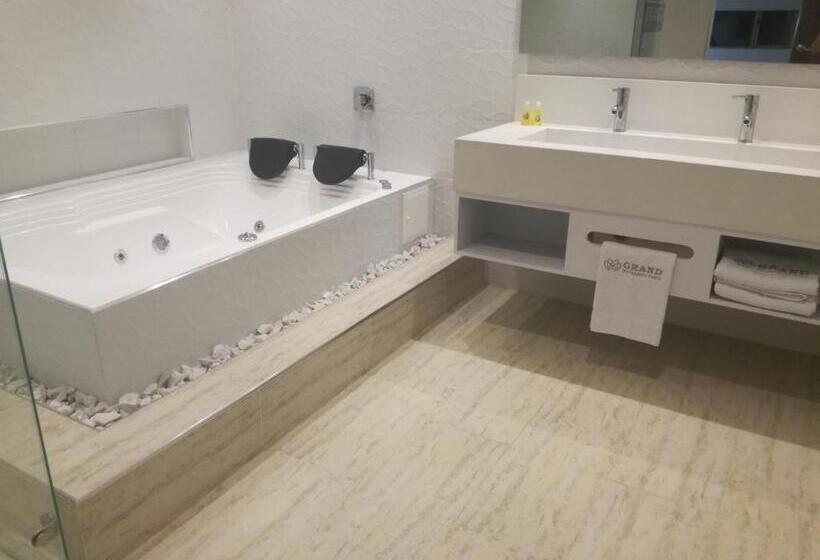 סוויטה דלוקס, Grand Boutique