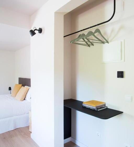 اتاق خانوادگی, Rural Mas De L Illa