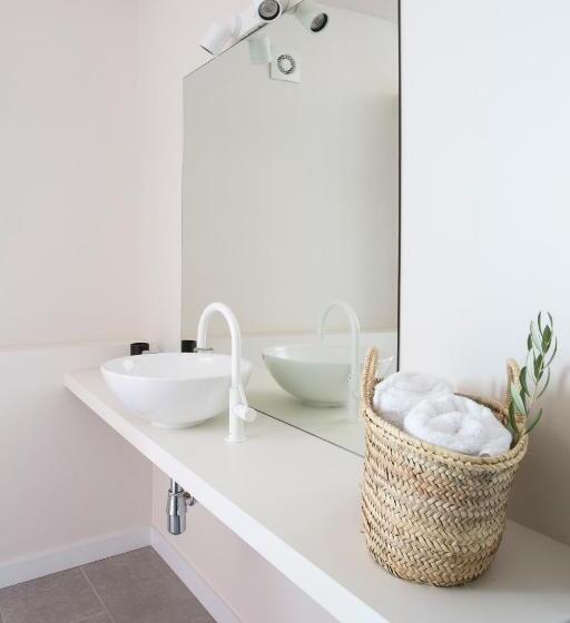 اتاق استاندارد با چشم‌انداز کوهستان, Rural Mas De L Illa