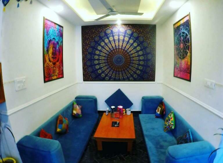 غرفة ديلوكس, The Moksham