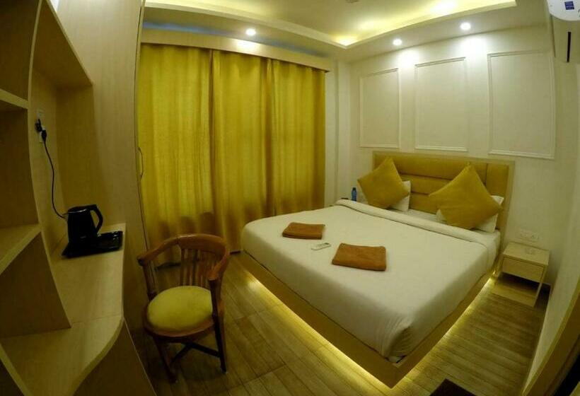 غرفة ديلوكس, The Moksham