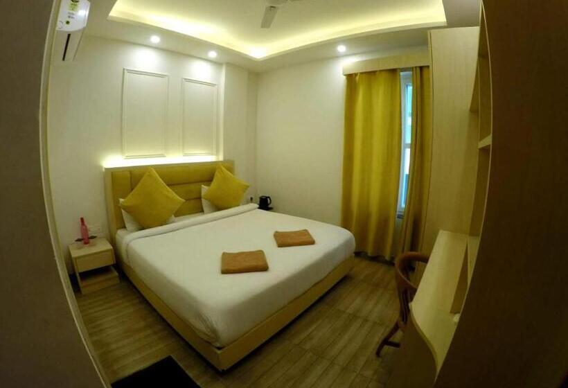 غرفة ديلوكس, The Moksham