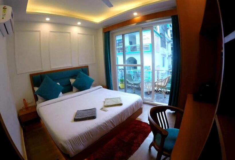 غرفة ديلوكس, The Moksham