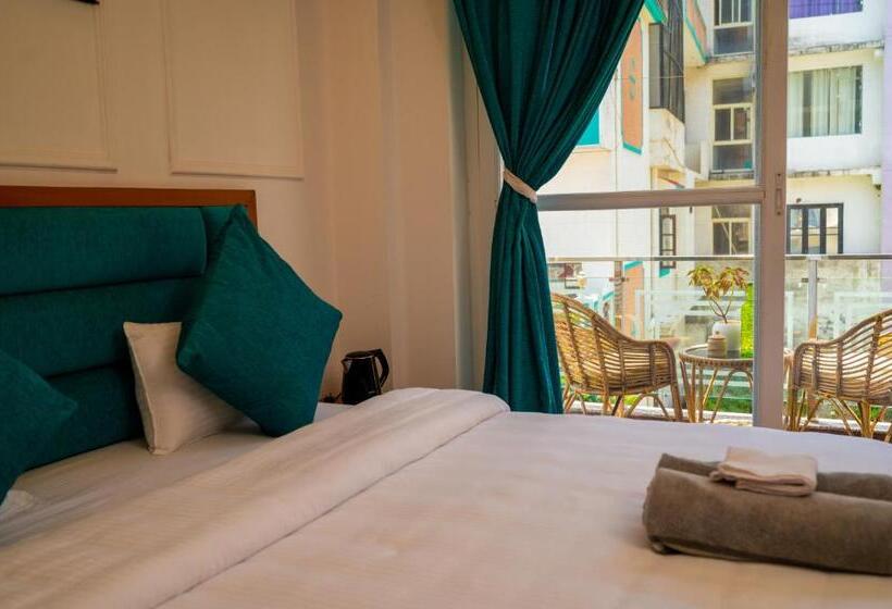 غرفة ديلوكس, The Moksham