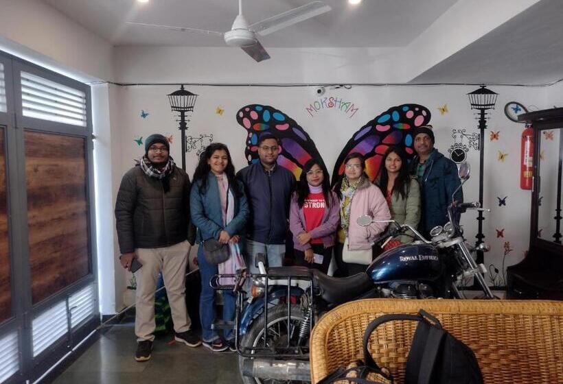 غرفة ديلوكس, The Moksham