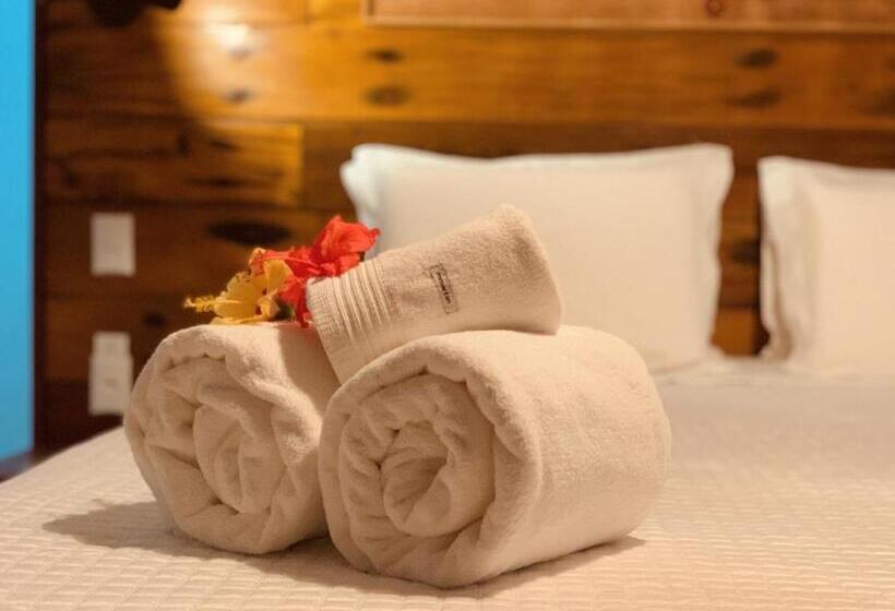 סוויטה משפחתית, Akua Concept   Taipu De Fora