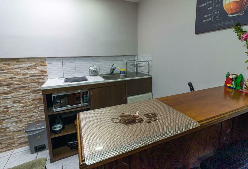 استودیوی استاندارد, Delcafetalcr