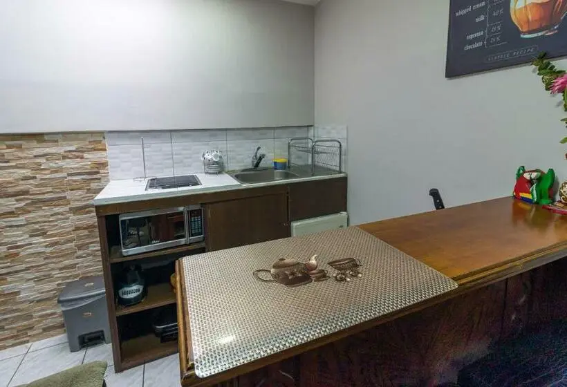 استودیوی استاندارد, Delcafetalcr