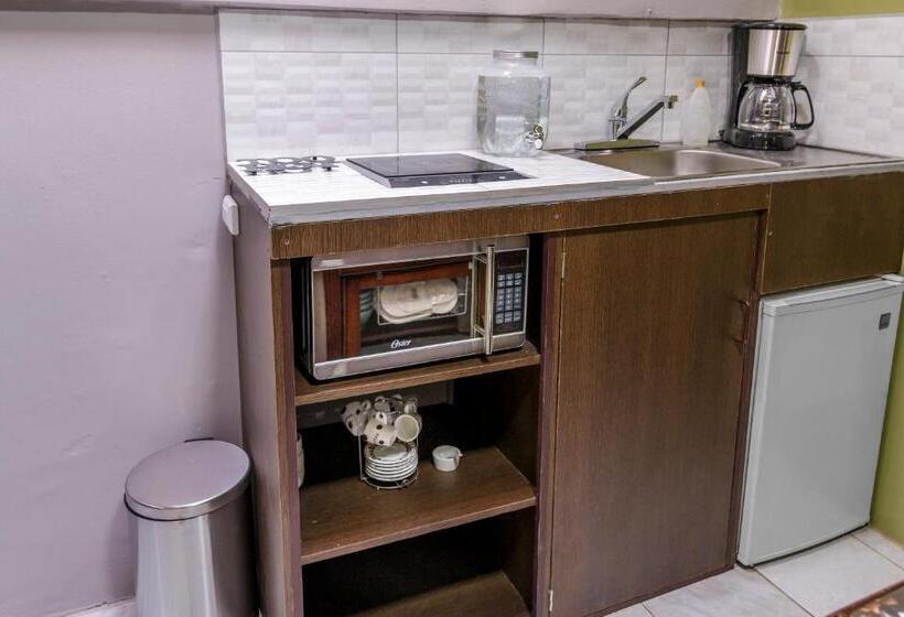 استودیوی استاندارد, Delcafetalcr