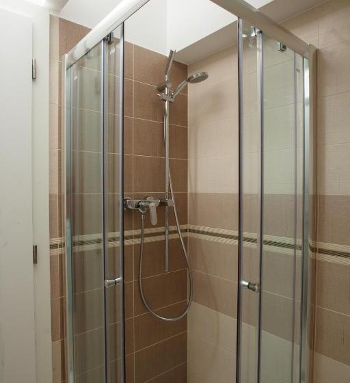 标准工作室, Vila Terra