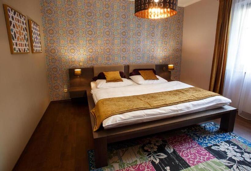 آپارتمان 1 خوابه با تراس, Vila Terra