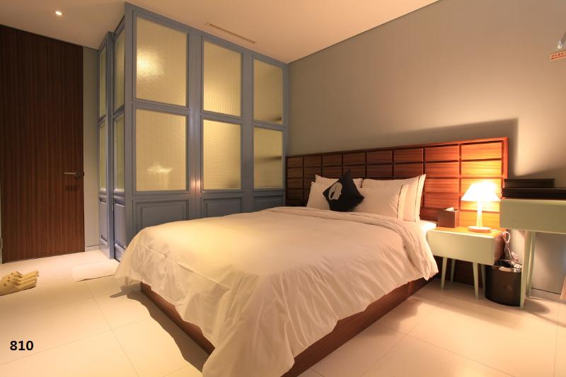 Люкс, Americana Village