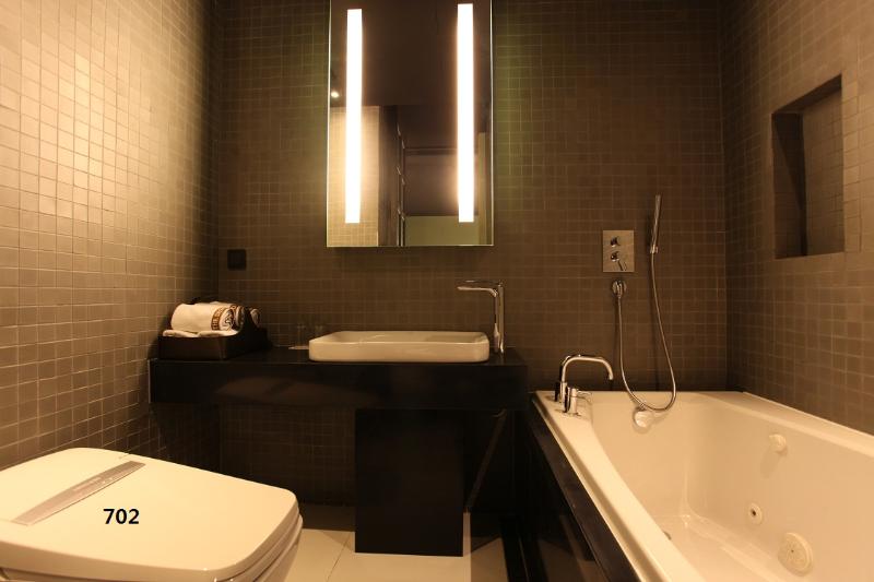 Люкс, Americana Village