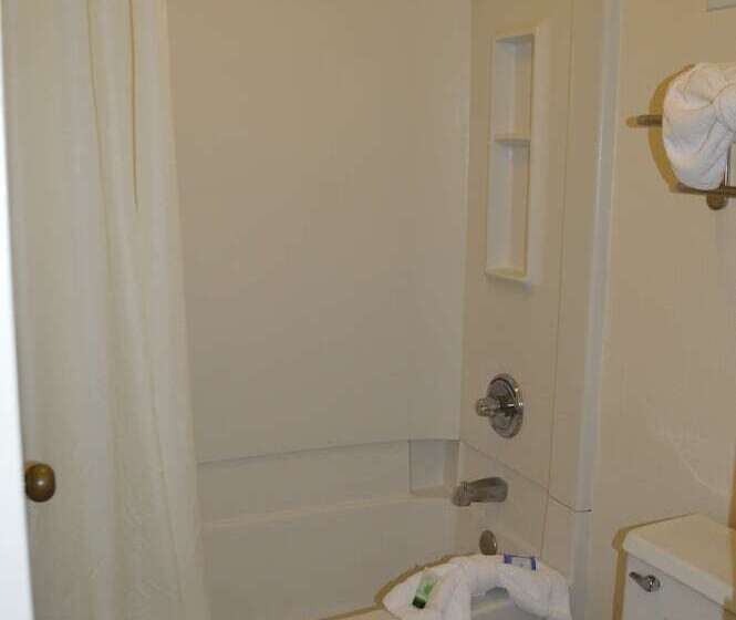 ２ダブルベッドのスタンダードルーム, Bluegrass Extended Stay