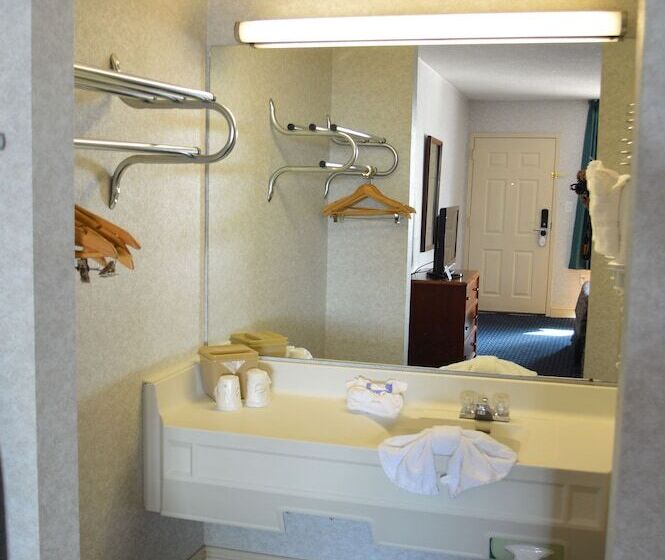 ２ダブルベッドのスタンダードルーム, Bluegrass Extended Stay