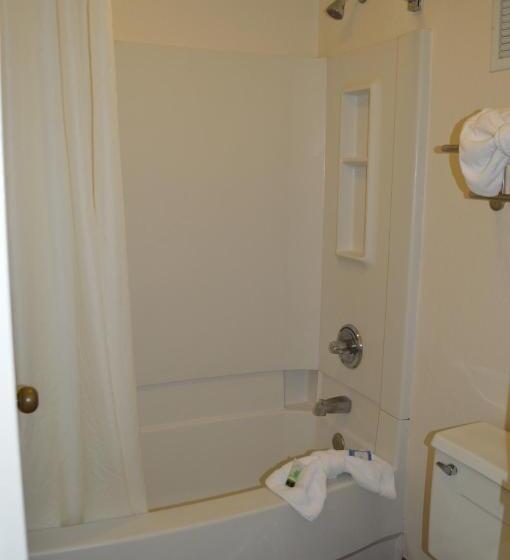 ２ダブルベッドのスタンダードルーム, Bluegrass Extended Stay