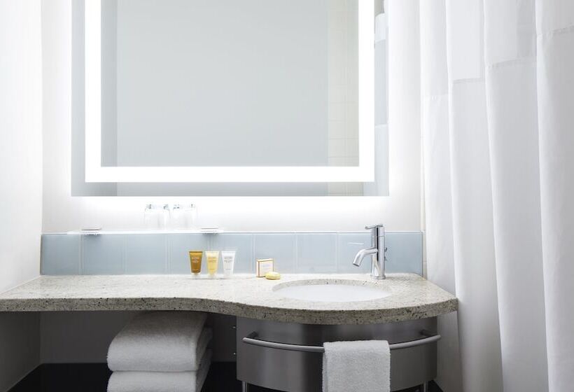 适合残疾人使用的标准间, Club Quarters Hotel Times Square, New York