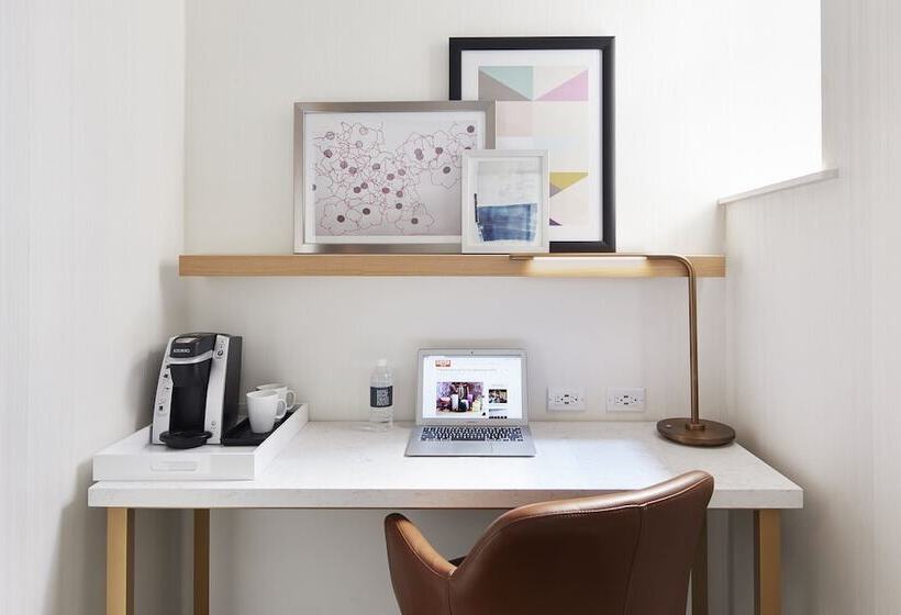 适合残疾人使用的标准间, Club Quarters Hotel Times Square, New York