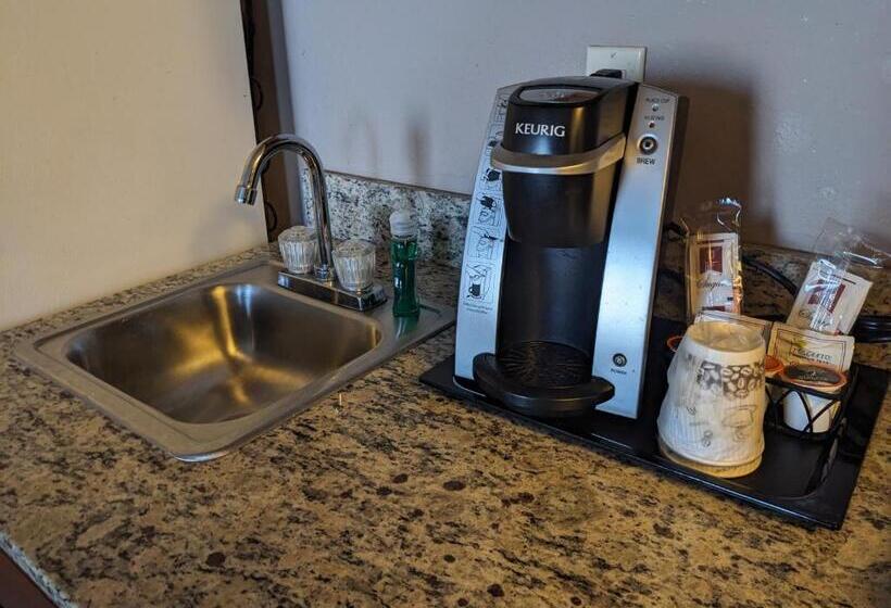 جناح, Grandstay Residential Suites