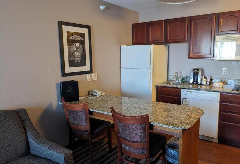 جناح, Grandstay Residential Suites