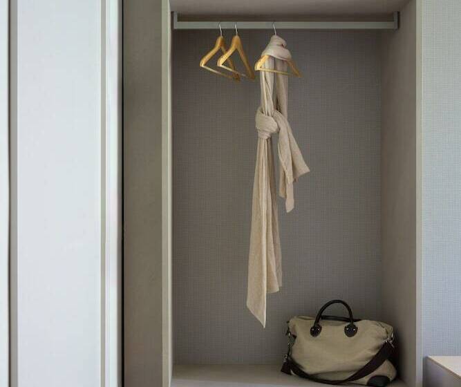 اتاق استاندارد, Ilaria