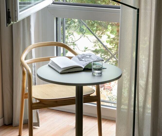 اتاق استاندارد, Ilaria