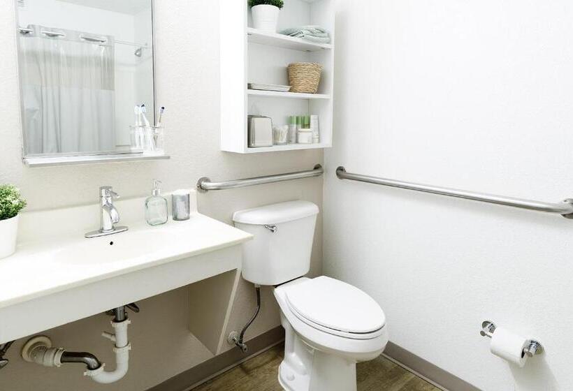 Estudi Deluxe, Intown Suites Extended Stay Houston Tx   Hobby Airport