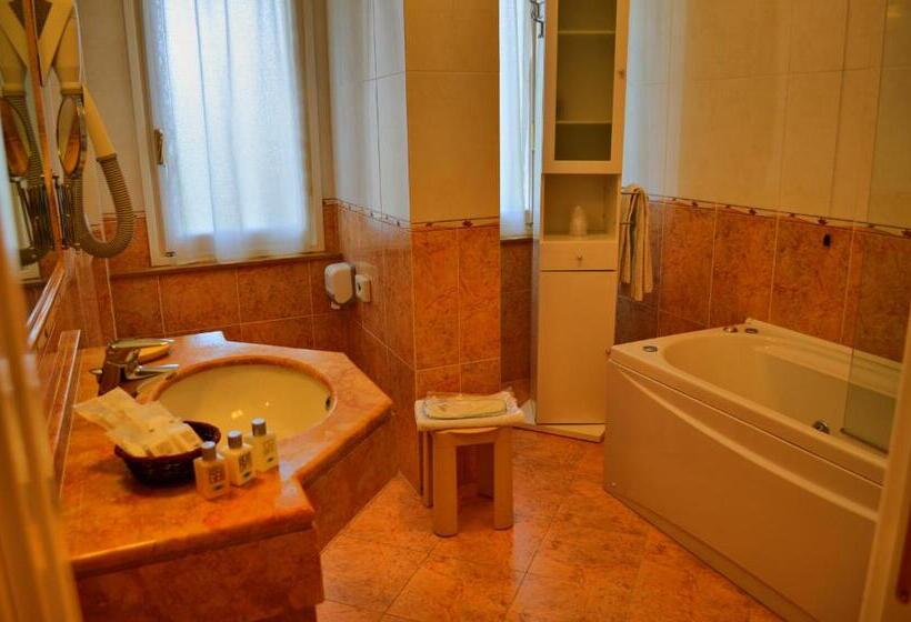 套房, La Riserva Di Castel D Appio Charme & Relax