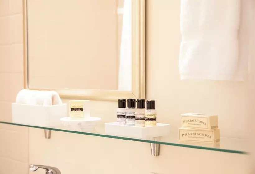 スイート, Park Lane Suites & Inn