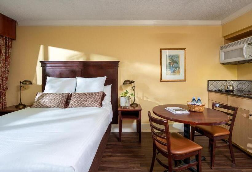 سوییت, Park Lane Suites & Inn