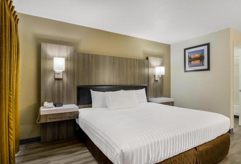 带大床的标准间, Rodeway Inn Enumclaw Mount Rainier Crystal Mountain Area
