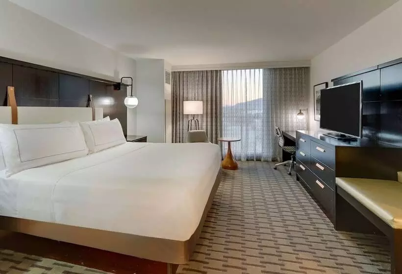 ダブルベッドスタンダードルーム, The Chattanoogan Hotel, Curio Collection By Hilton