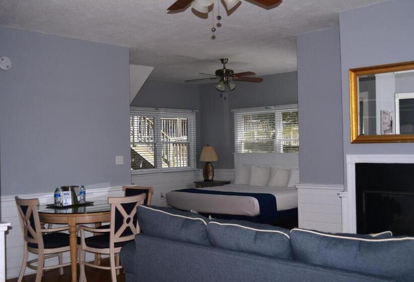 Junior Suite King Size Bed, The Inn At Corolla