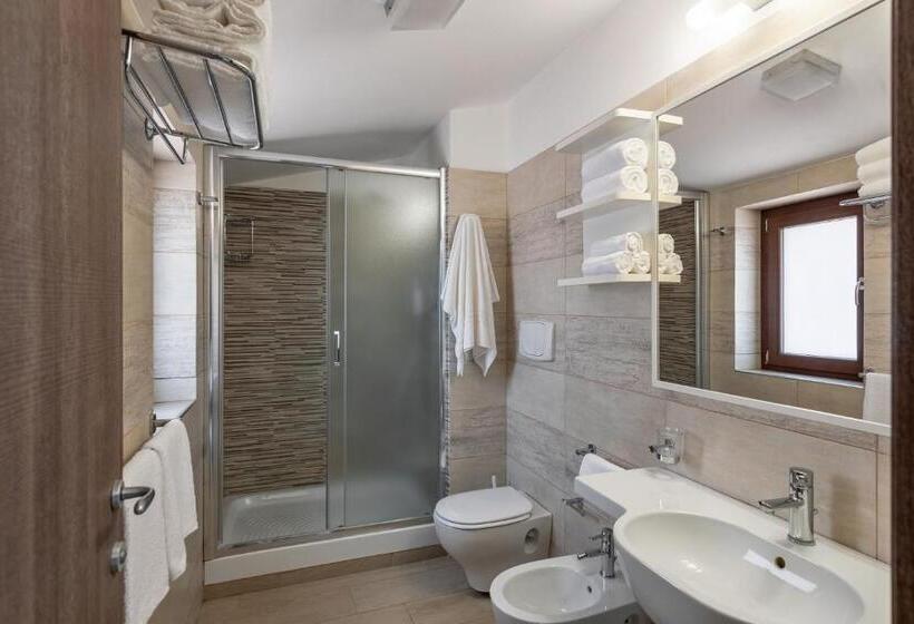 스탠다드 트리플 룸, Vascellero Club Resort