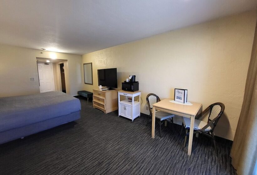 غرفة أساسية سرير مزدوج, Beachside Hotel   Daytona Beach   No Pool