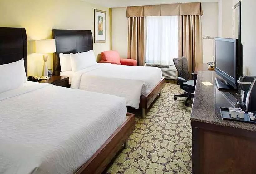２ダブルベッドのスタンダードルーム, The Chattanoogan Hotel, Curio Collection By Hilton