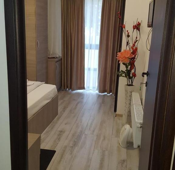 اتاق استاندارد یک نفره, Babilon