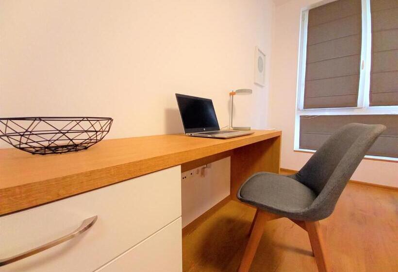 סטודיו דלוקס, Gardenia Apartments