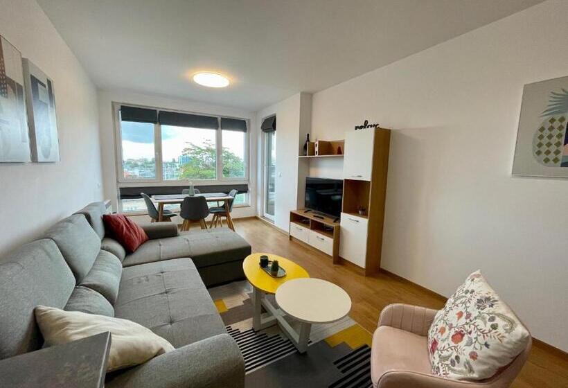 דירת חדר נוף לגינה, Gardenia Apartments