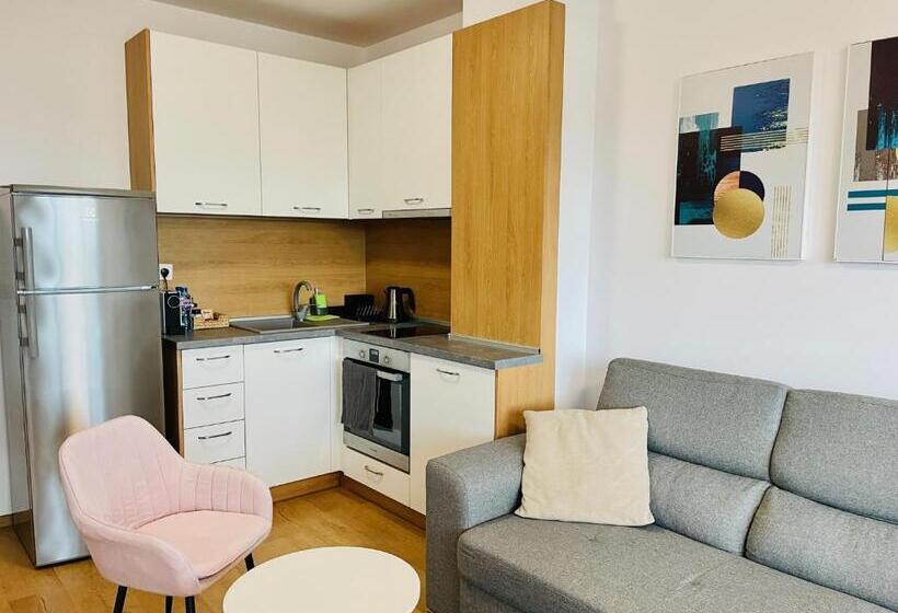 דירת חדר נוף לגינה, Gardenia Apartments