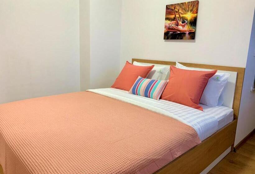 סטודיו סטנדרט עם מרפסת, Gardenia Apartments