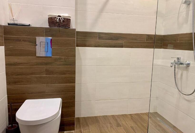 דירת שלושה חדרים, Gardenia Apartments