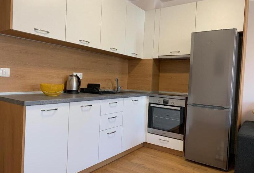 דירת חדר נוף לגינה, Gardenia Apartments