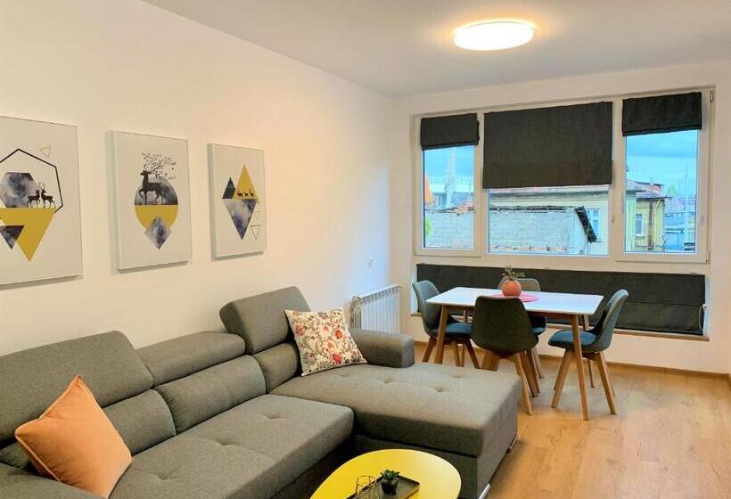 דירת חדר נוף לגינה, Gardenia Apartments