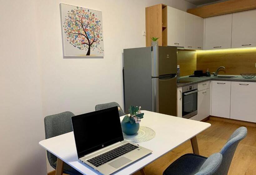 סטודיו סטנדרט עם מרפסת, Gardenia Apartments