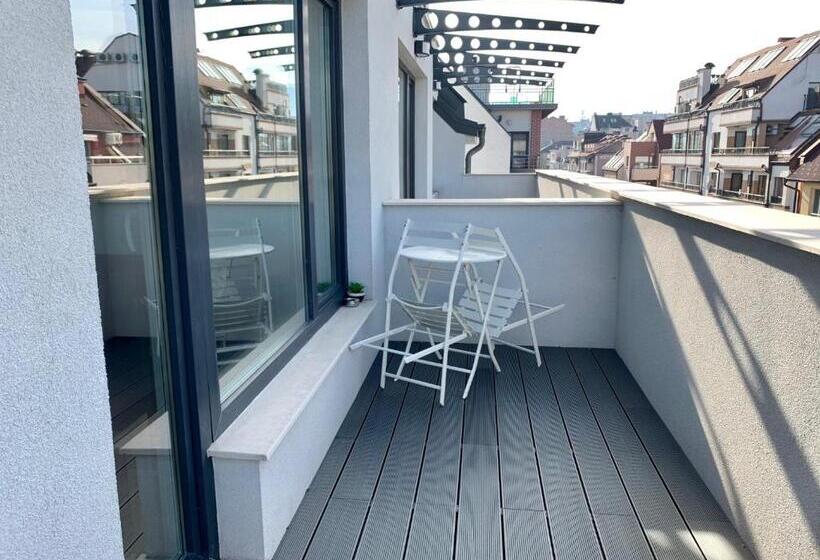 סטודיו סטנדרט עם מרפסת, Gardenia Apartments