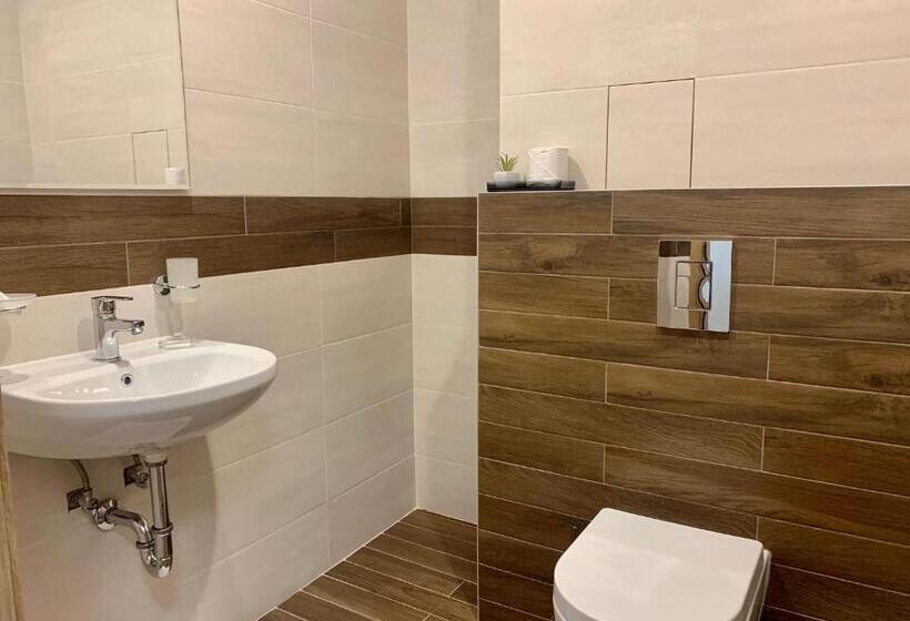 דירת שני חדרים, Gardenia Apartments