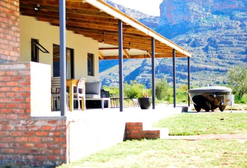 סטודיו דלוקס, Alpha Excelsior Guest Farm