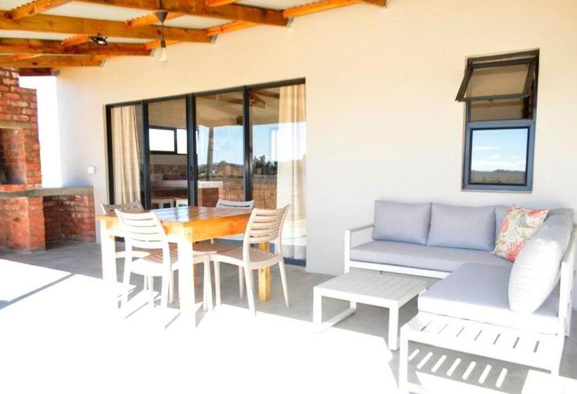 סטודיו דלוקס, Alpha Excelsior Guest Farm